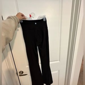 Black Lululemon Groove pants size 4